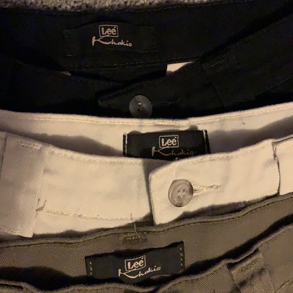 3 pair of Lee khaki pants - Picture 6 of 7